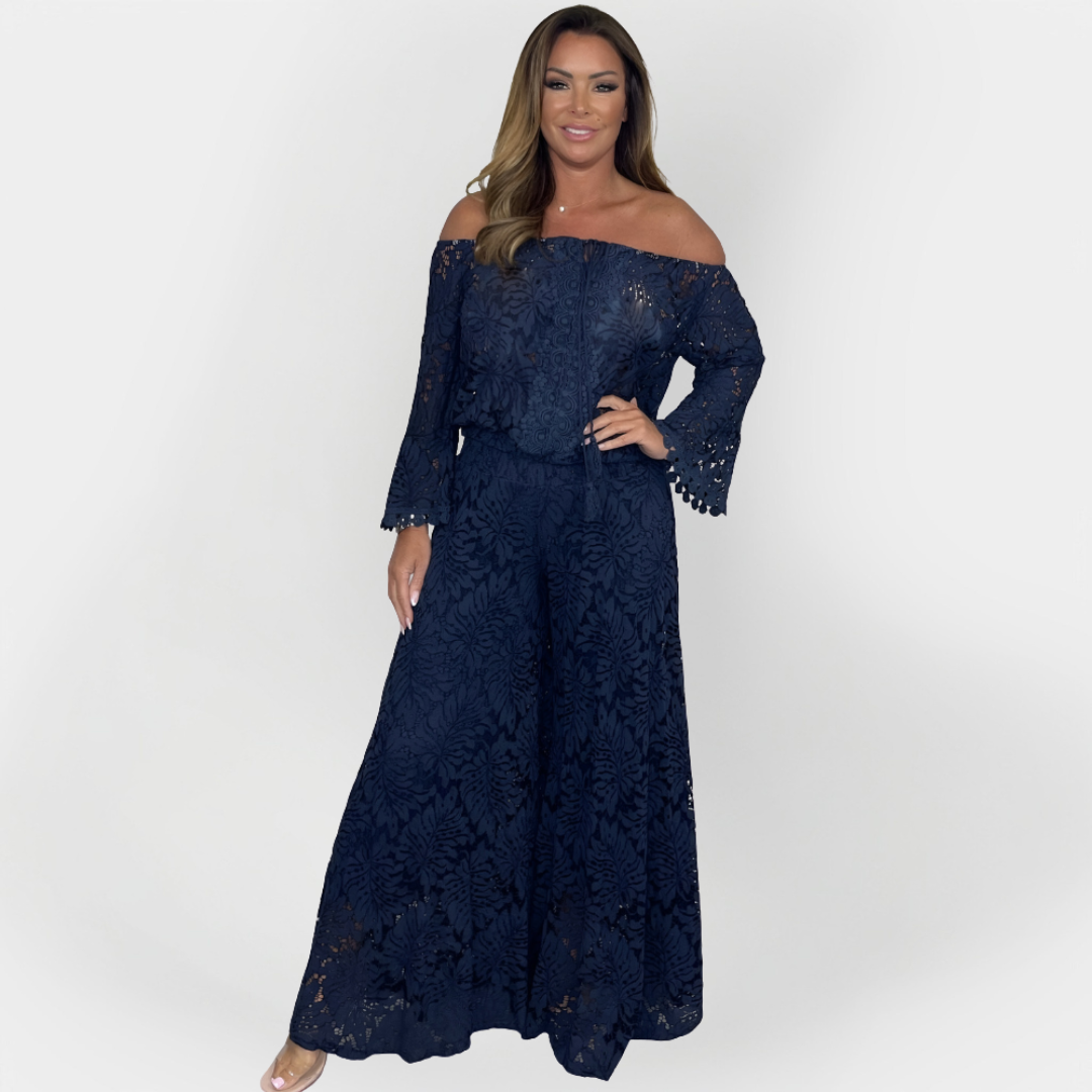 Ravona - Visas ilgis su atvirais pečiais ir nėriniais