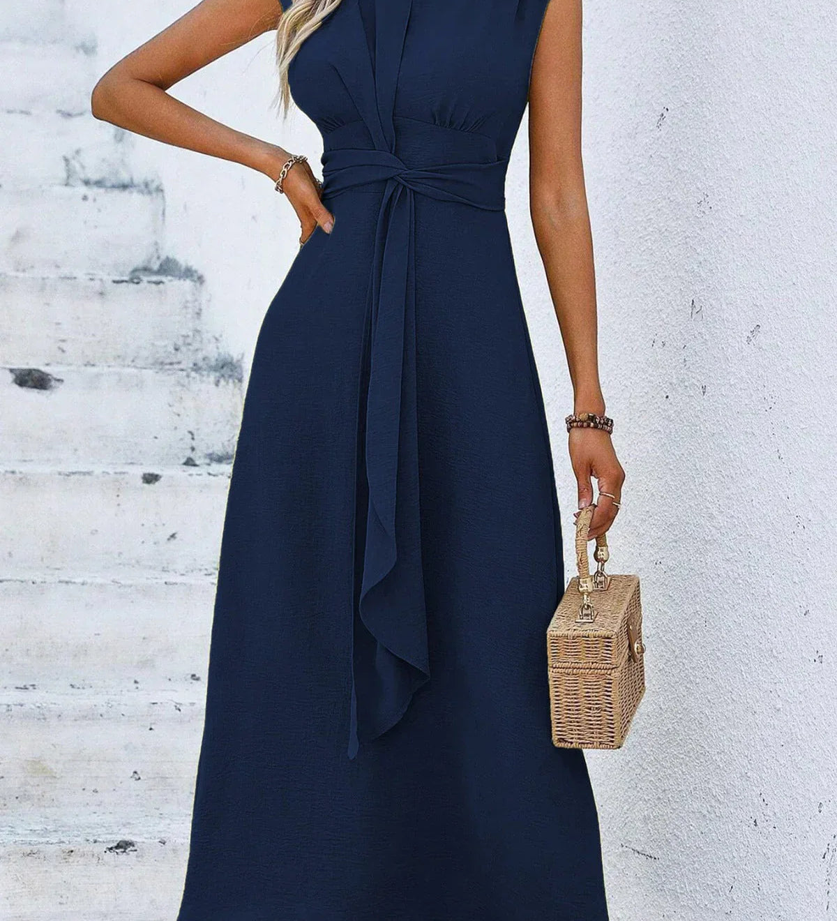 Eva – elegantiška suknelė