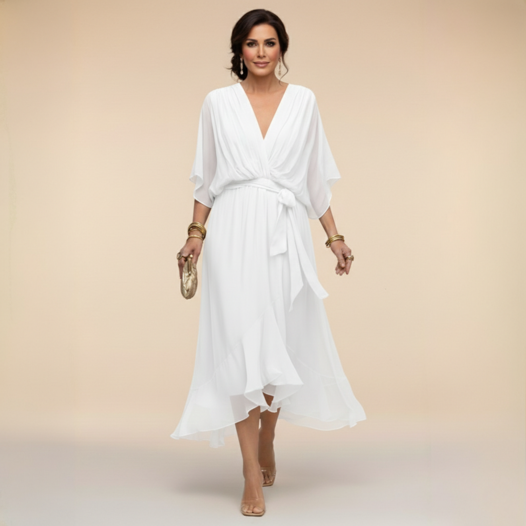 Monica – nesenstanti elegancija ir V formos iškirptė