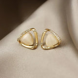 Išskirtiniai Trikampiai Auskarai su Opalais ir Kristalais