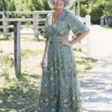 ALDONA – Gėlėta maxi suknelė su tinkleliu